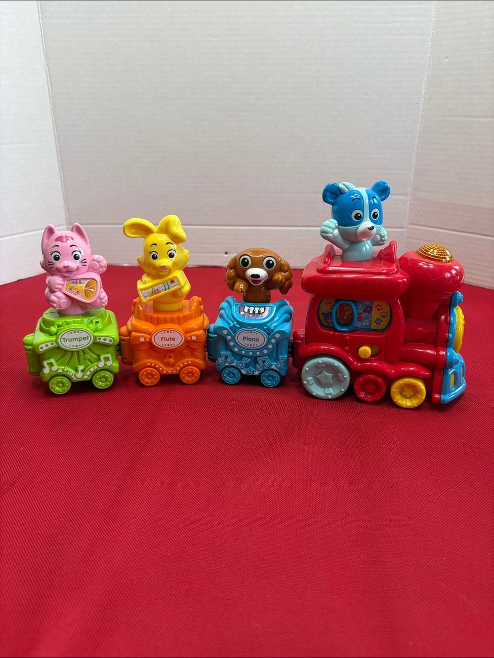 Vtech Connect & Sing Magical Engine Animal Train